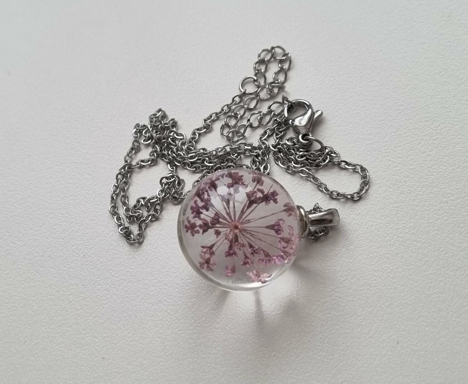 Halsband med rund glasberlock (45-50 cm lång kedja) - Lila glasberlock