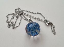 Halsband med rund glasberlock (45-50 cm lång kedja) - Blå glasberlock