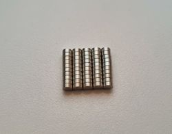 50 st Neodymium magneter (3x1,5 mm) runda magneter