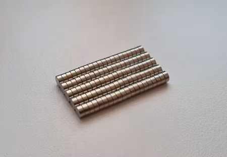 100 st Neodymium magneter (3x1,5 mm) runda magneter