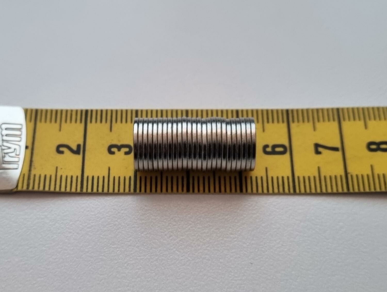 25 st Neodymium magneter (10x1 mm) runda magneter