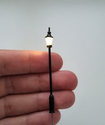 Lampa, miniatyrlampa (LED) För dockhus, tittskåp, tågräls mm