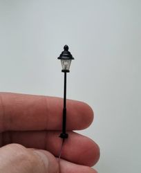 Lampa, miniatyrlampa (LED) För dockhus, tittskåp, tågräls mm (variant 4)