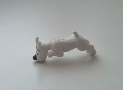 Miniatyr, vit liten hund - till dockhus, tittskåp med mera (variant 2)