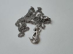 Halsband med en sjöjungfru, sjöjungfruberlock / charm