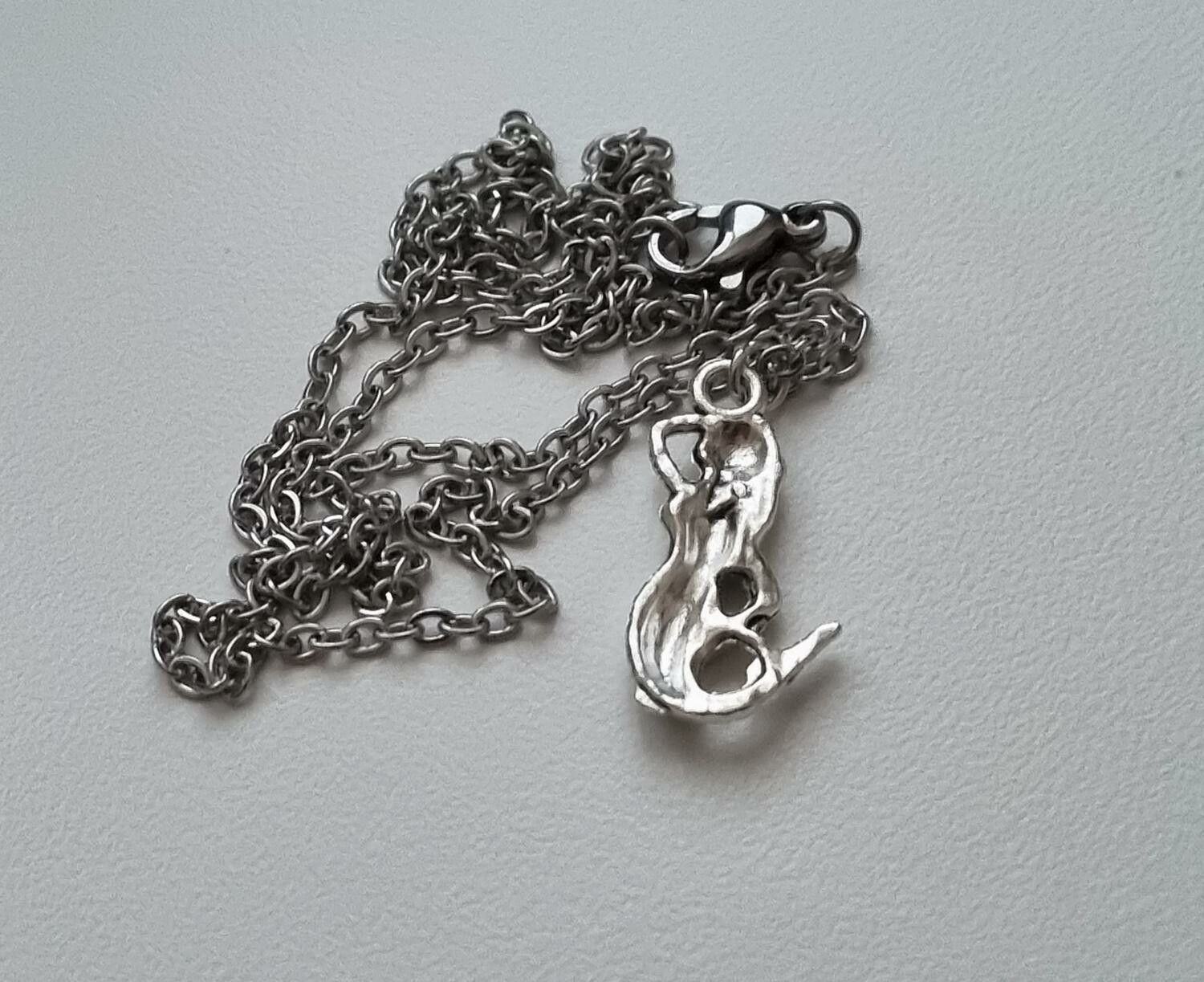 Halsband med en sjöjungfru, sjöjungfruberlock / charm