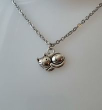 Halsband med en katt, kattberlock / charm