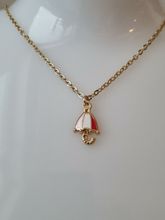 Guldfärgat halsband med ett paraply, berlock / charm