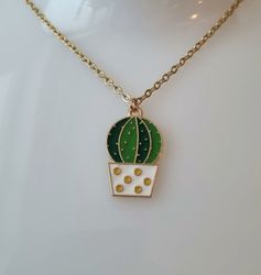Guldfärgat halsband med en kaktus, kaktusberlock / charm
