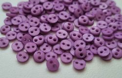 30 st lila knappar / dockknappar miniatyrer (4 mm)