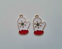 2 st julvantar. Hängen / berlocker / charms till jul
