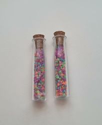 2 st små glasflaskor, flaskor med kork miniatyrer glasburkar