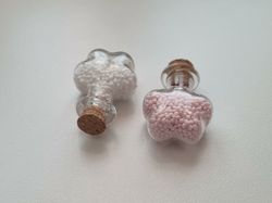 2 st små glasflaskor, flaskor med kork miniatyrer glasburkar