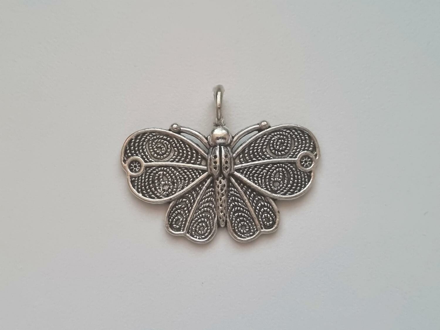 1 st detaljrik fjäril, berlock / charm / hänge