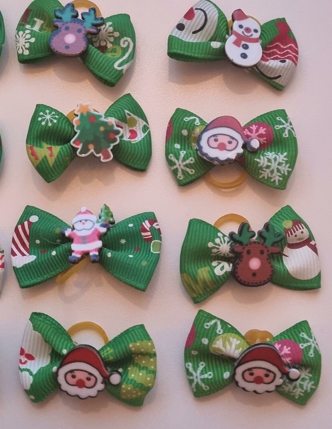 1 st grön rosett med jultema. Julrosett för hunden eller katten