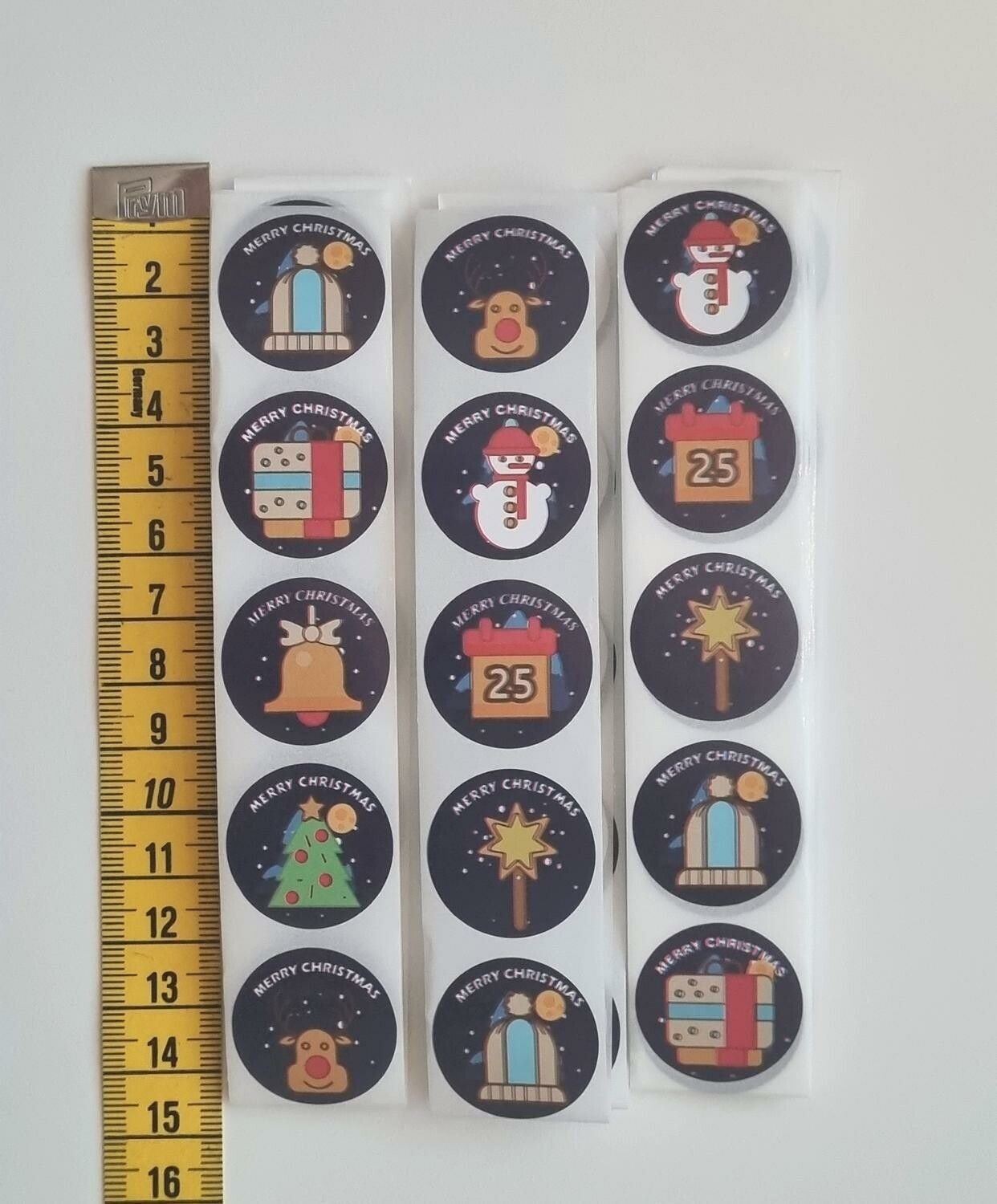 100 st stickers, Jul stickers med 8 olika motiv (variant 5)