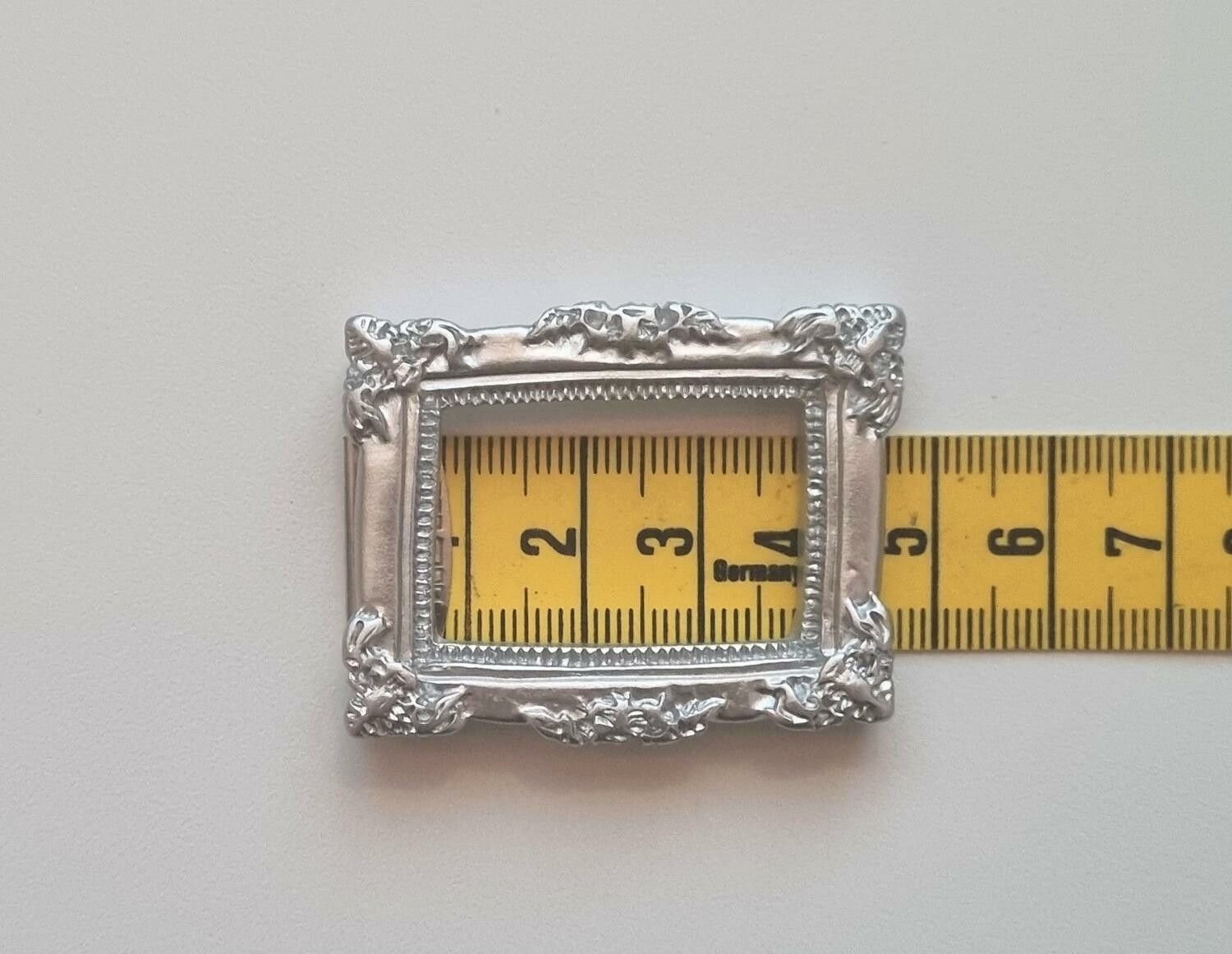 Miniatyr tavelram, ram - till dockhus, tittskåp med mera (variant 5)