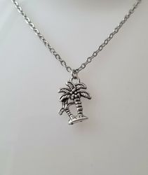Silverfärgat halsband (50 cm) med palmer