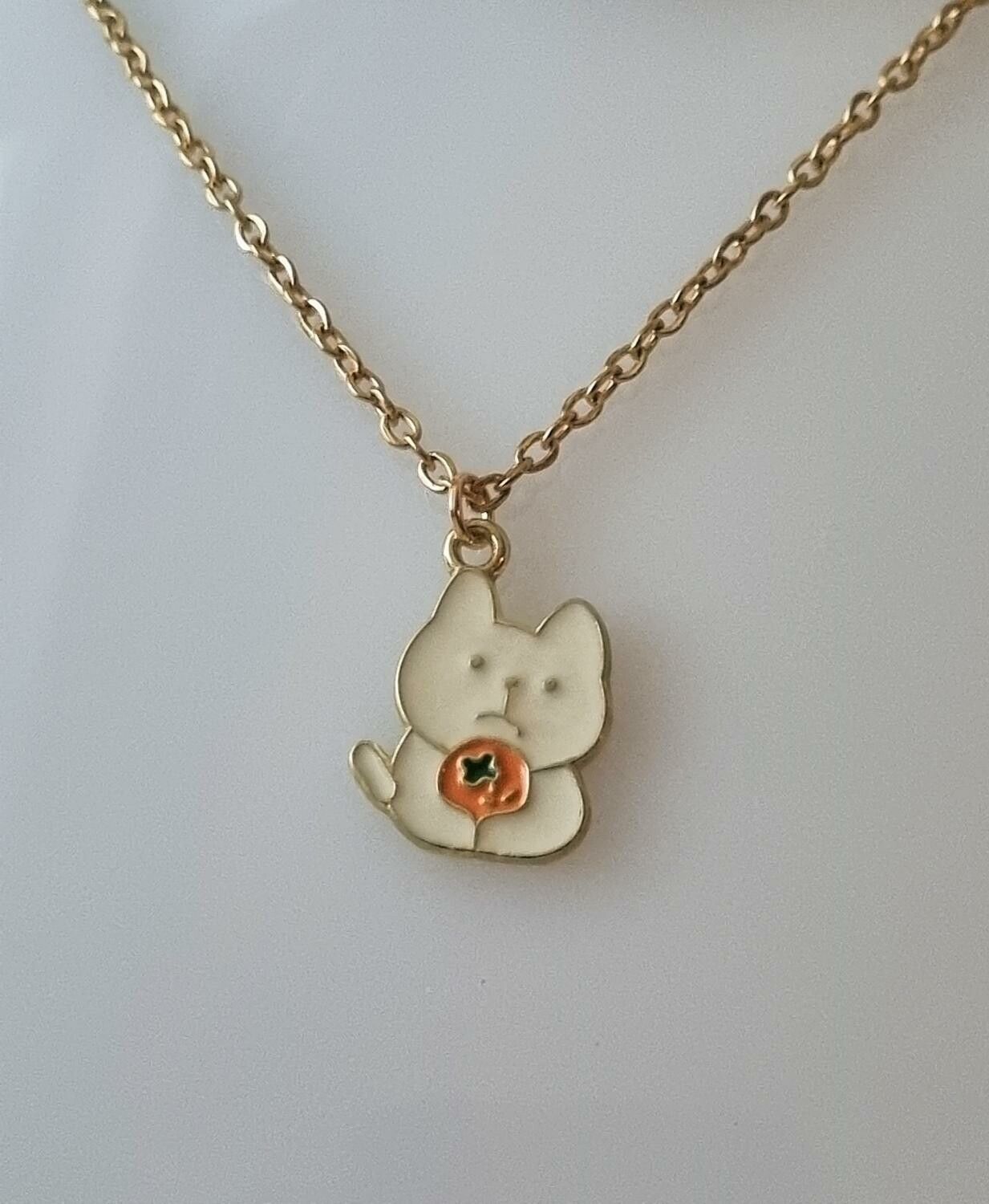 Guldfärgat halsband (45 cm) med en liten katt