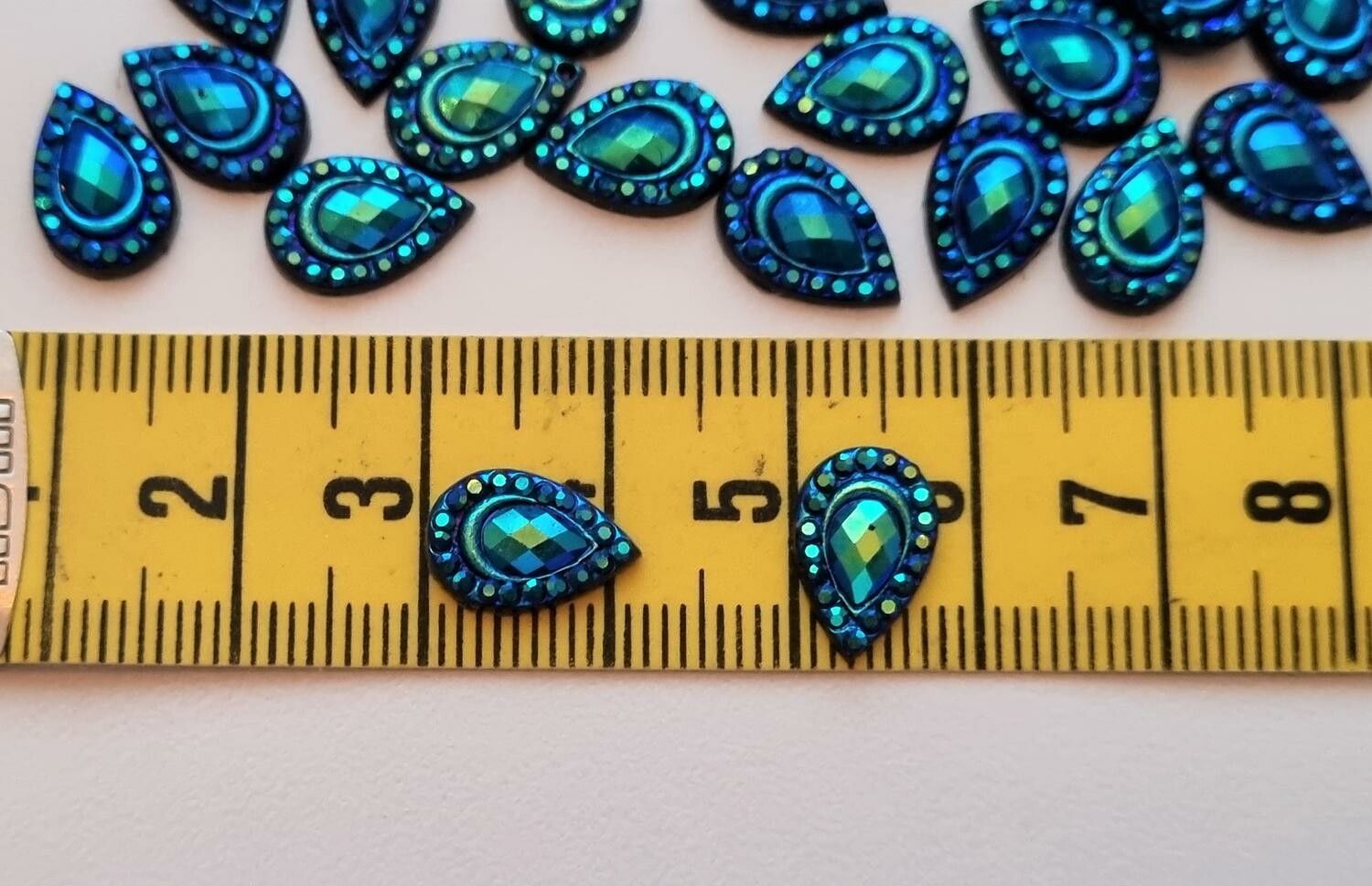 25 st flatbacks / peacock eyes / droppar för dekoration och scrapbooking