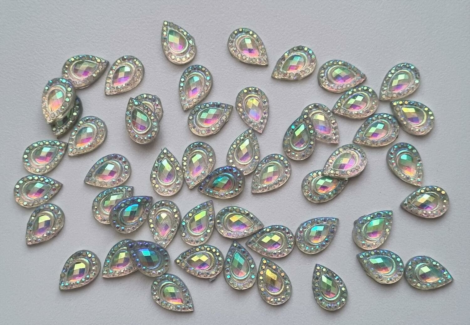 30 st flatbacks / peacock eyes / droppar för dekoration och scrapbooking