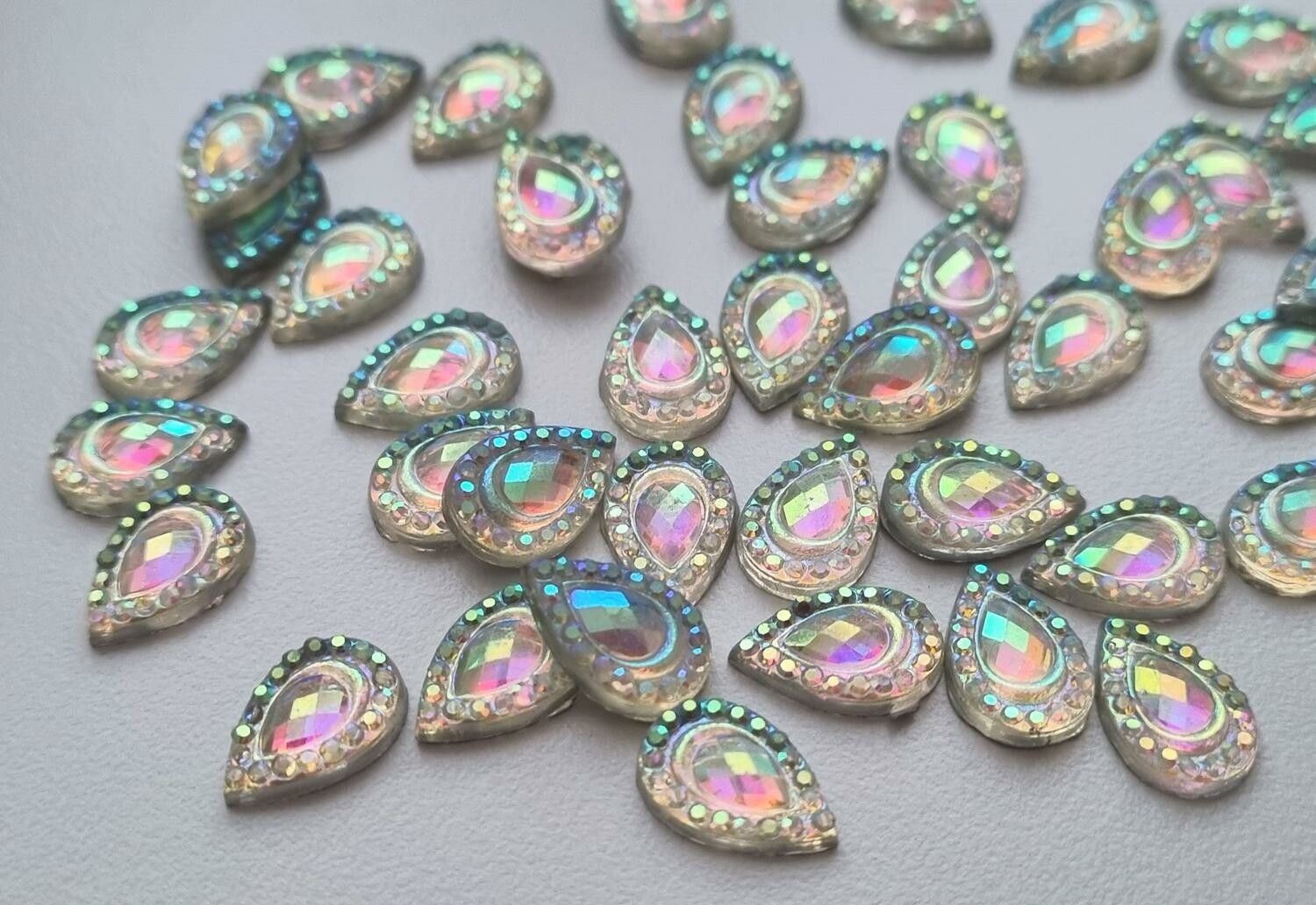 30 st flatbacks / peacock eyes / droppar för dekoration och scrapbooking