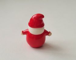 Handmålad tomte. Miniatyrer / figuriner för dockskåpet, tittskåp mm