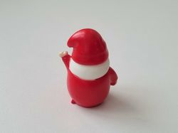Handmålad tomte. Miniatyrer / figuriner för dockskåpet, tittskåp mm