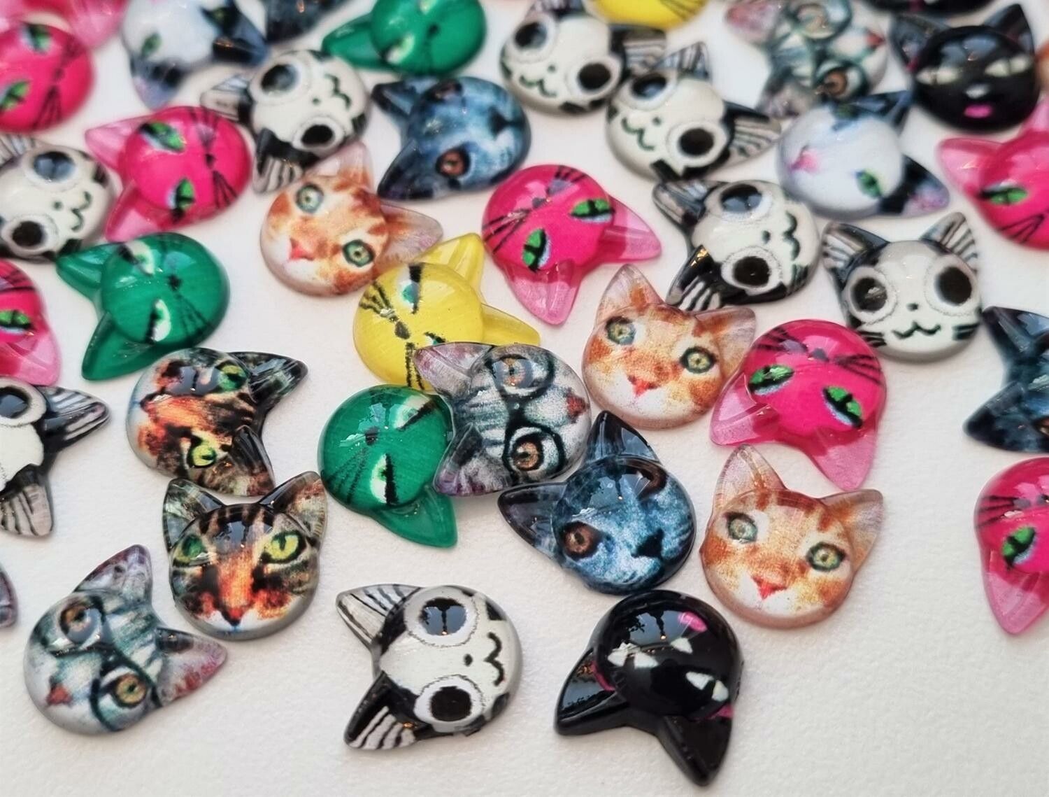 10 st söta flatbacks - Katter, kattansikten i resin