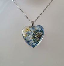 Halsband med hjärtformad glasberlock (60 cm lång kedja)