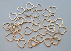 10 st guldfärgade hjärtan, berlocker / charms