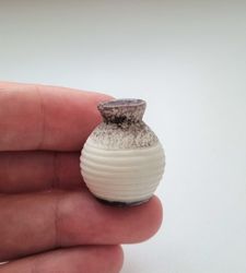 1 st kruka, minikruka, vas. Miniatyrer till dockskåp dockhus (gråvit)