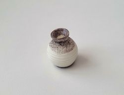 1 st kruka, minikruka, vas. Miniatyrer till dockskåp dockhus (gråvit)