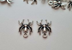 2 st Spindlar berlocker / charms (silverfärgade)