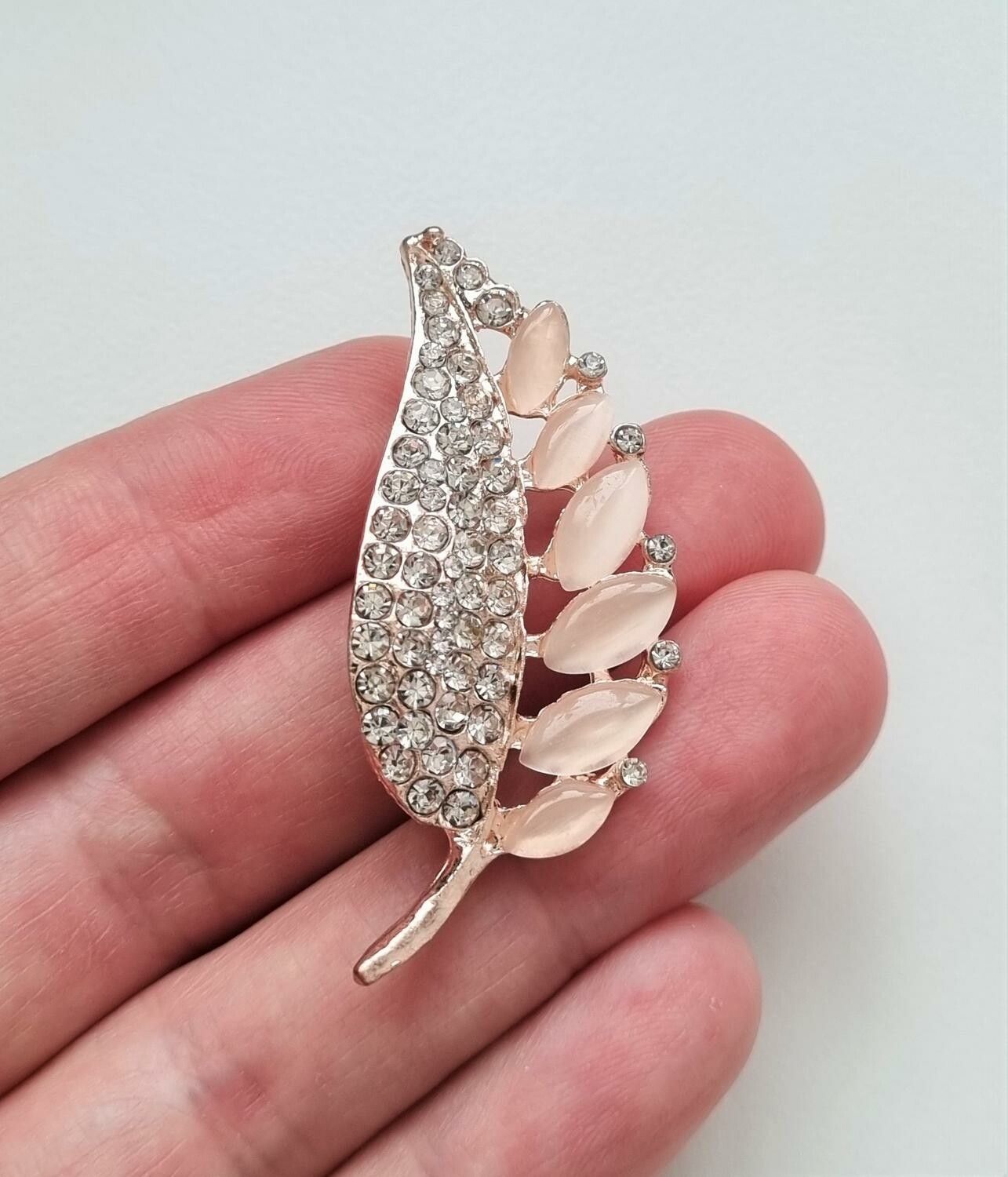 Brosch, Detaljrikt vackert blad / löv i roseguld
