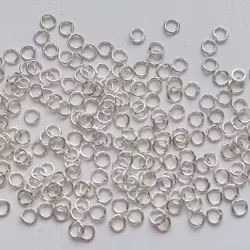 100 st jumprings / bindringar (4 mm, vita/ljus silver)