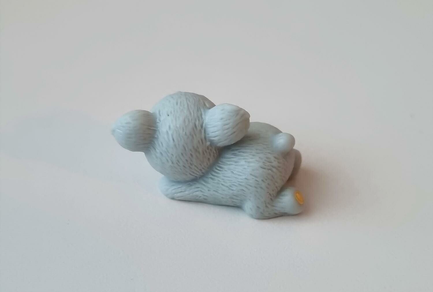 Gullig liten Koala. Miniatyr / figurin för dockhus, tittskåp mm (variant 4)