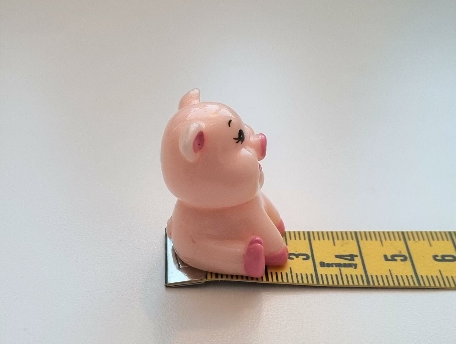 1 st gris, minigris, miniatyr (3 cm hög)