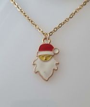Guldfärgat halsband (45 cm) i rostfritt stål med söt berlock - Tomte