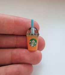 1 st orange iskaffe, frappucino, drinkar - Miniatyr för dockhus, tittskåp