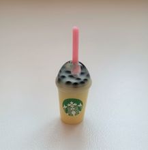 1 st gul iskaffe, frappucino, drinkar - Miniatyr för dockhus, tittskåp