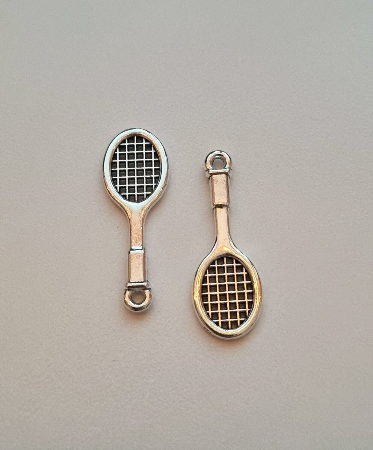 2 st miniatyrer berlocker - Tennisrack