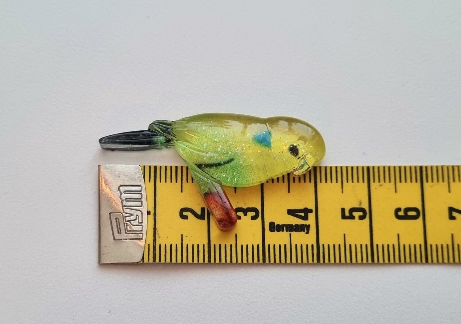 1 st fågel, papegoja. Miniatyrer / figuriner / flatbacks för dekoration
