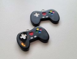 2 st Handkontroller, berlocker, charms, miniatyrer (svarta)