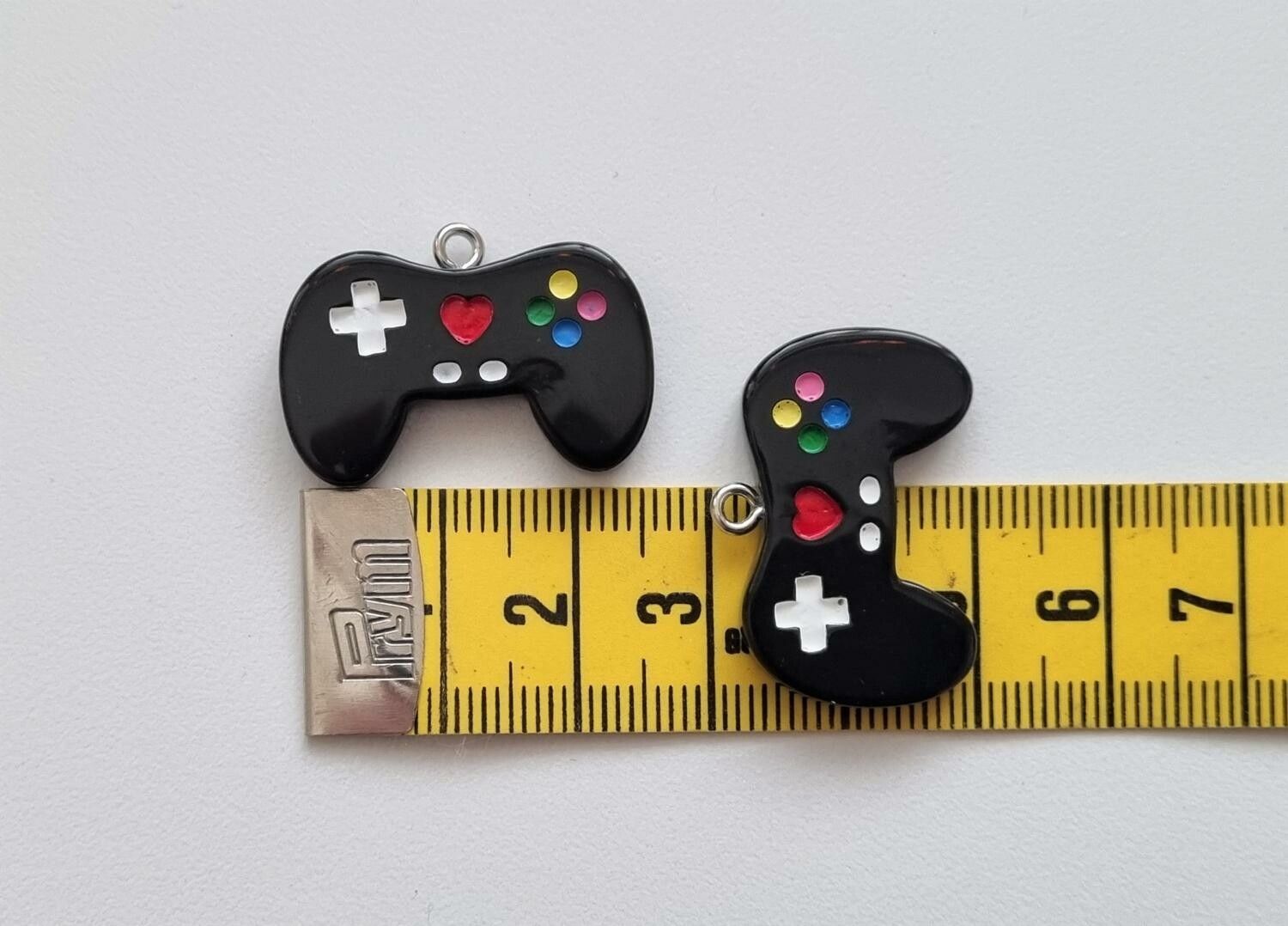 2 st Handkontroller, berlocker, charms, miniatyrer (svarta)