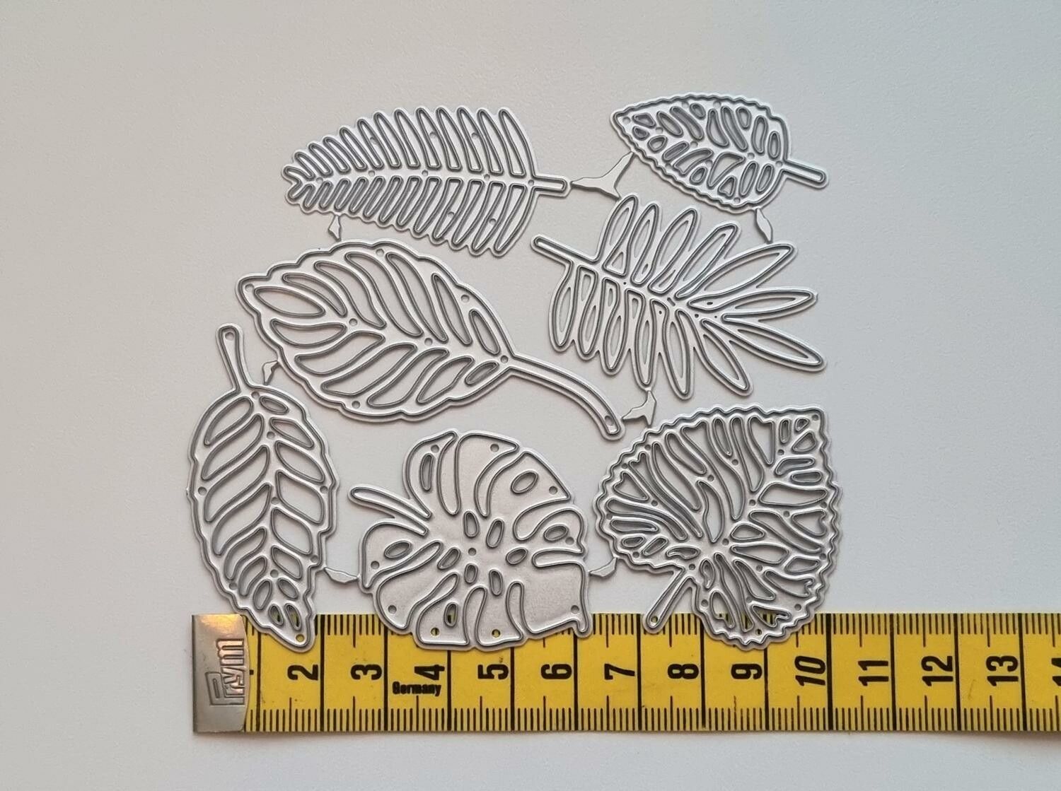 Scrapbooking, dies, cutting dies (7 st blad / löv)