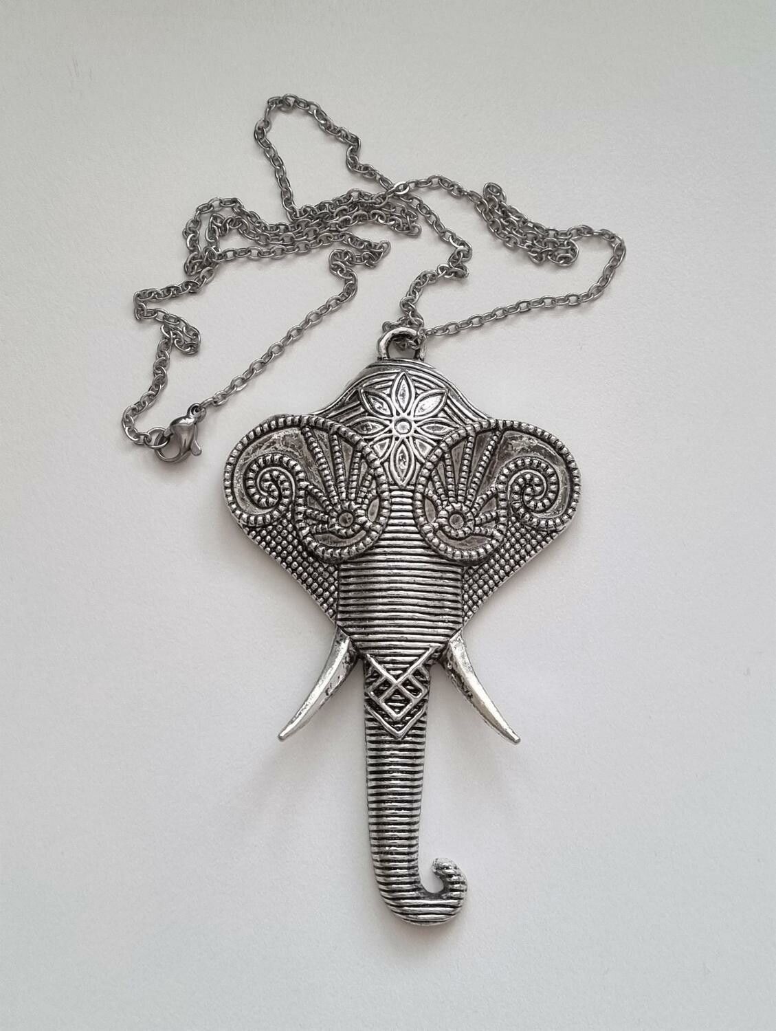 Halsband (50 cm) i rostfritt stål med stor berlock - Elefant (variant 1)