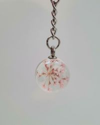 Nyckelring Glaskula glasboll med torkad blomma (Ljusrosa)