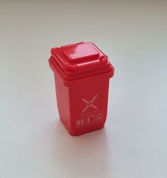 1 st Soptunna / sopkärl. Miniatyr för dockhus, tittskåp, tågräls mm (röd)