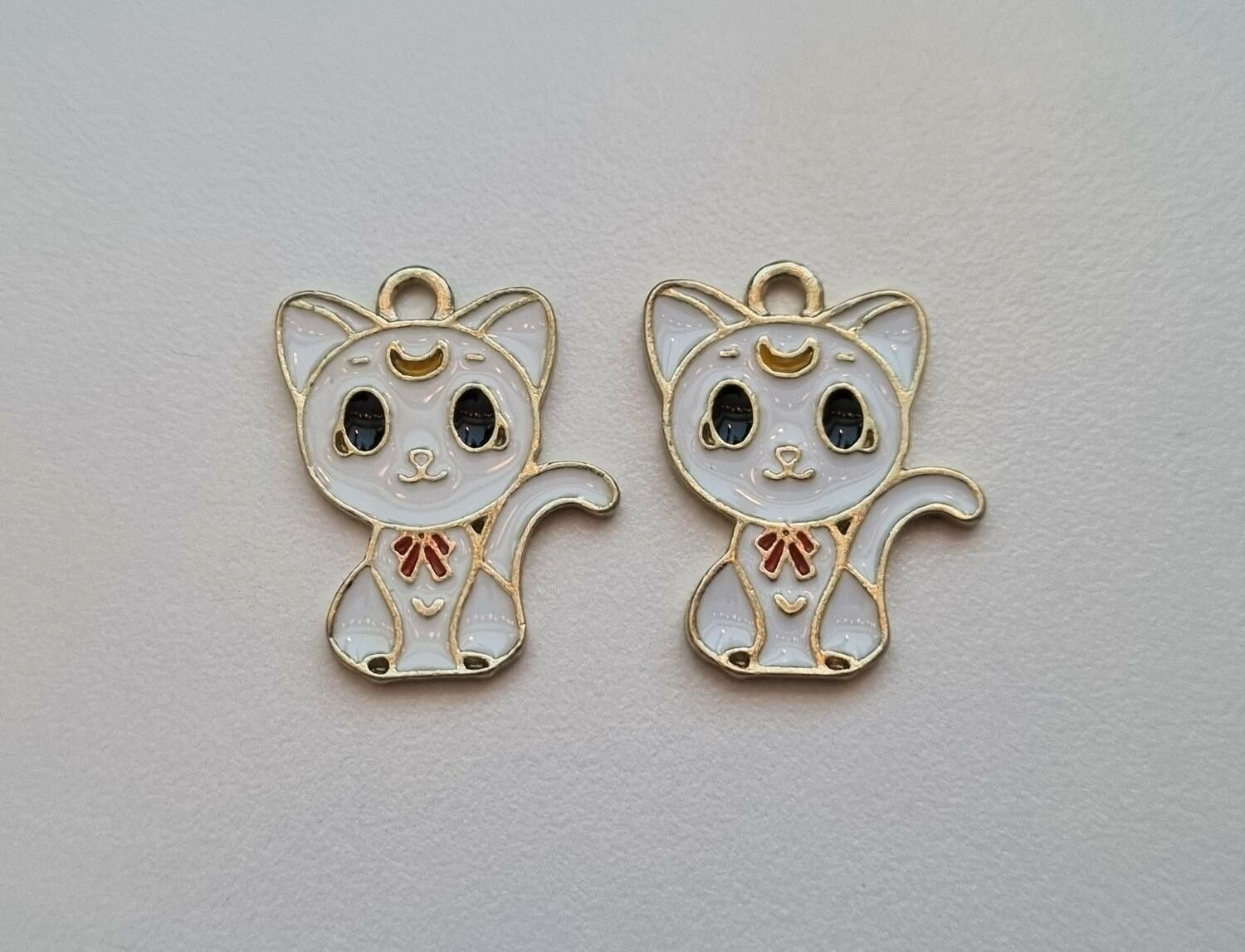 2 st Katter, Kattberlocker. Berlocker / charms för smyckestillverkning